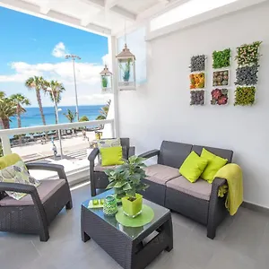 Apartment Casa Oceano On The Front Line With Amazing Sea Views Puerto del Carmen (Lanzarote)